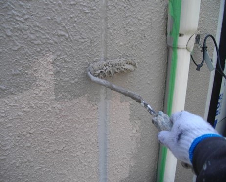 画像：外壁補修工事 その2 パラテックス（モルタル防水）中塗り